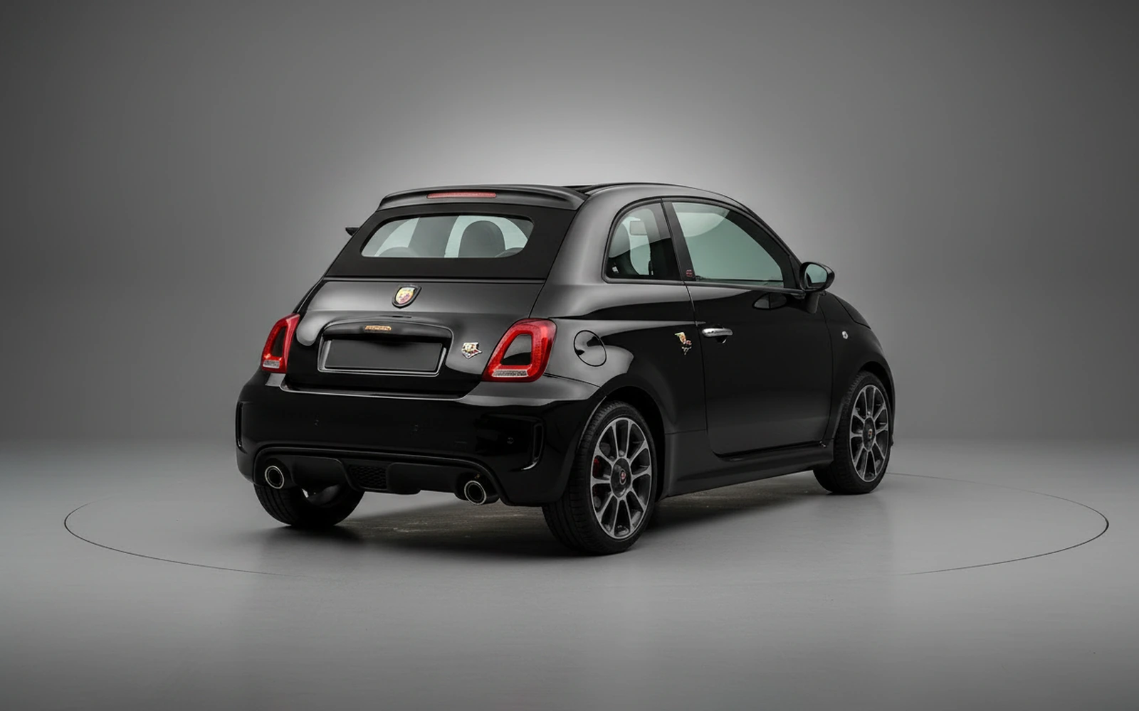Abarth 595 Competizione Negro 2021 — interior dashboard