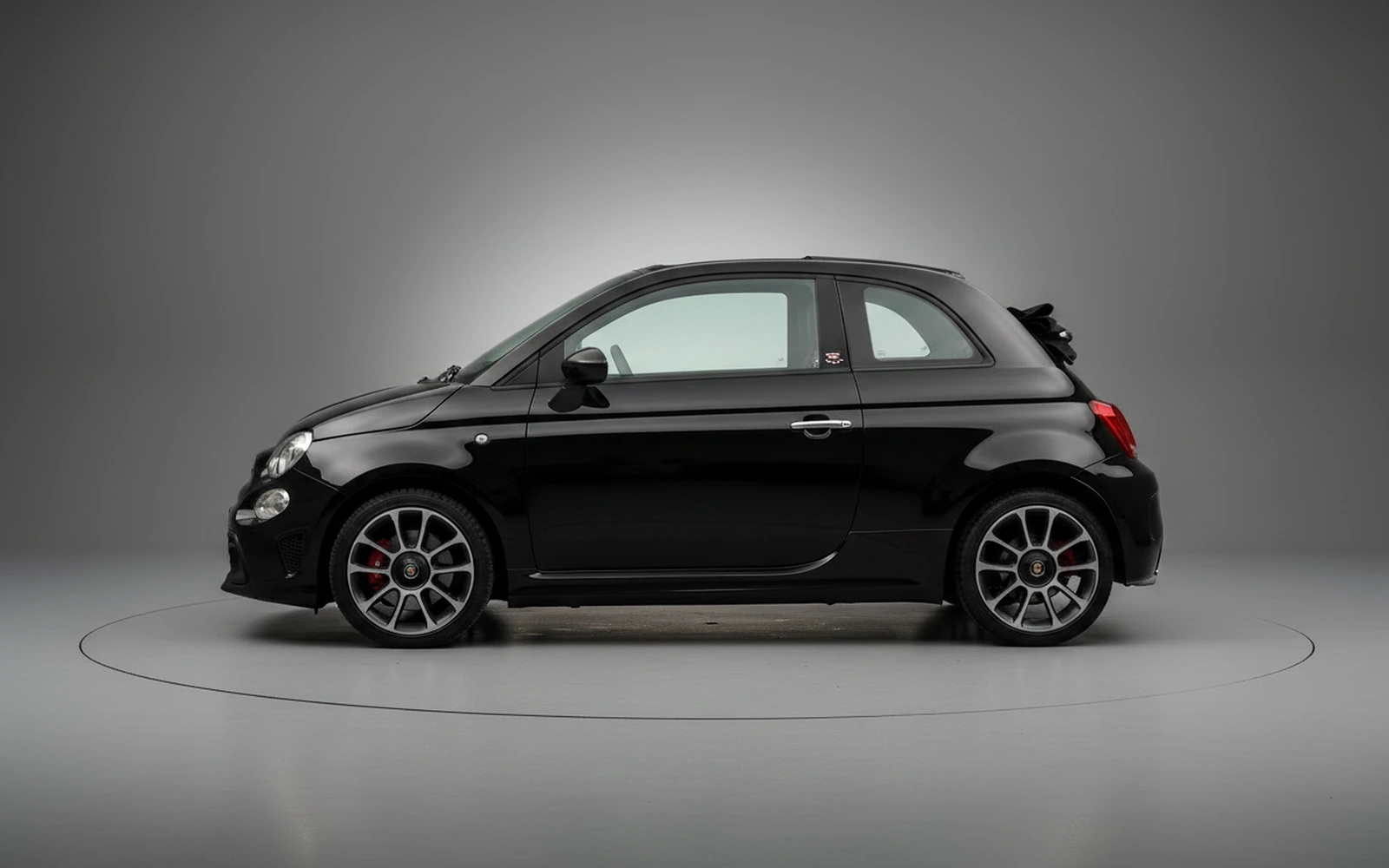 Abarth 595 Competizione Negro 2021 — exterior rear view