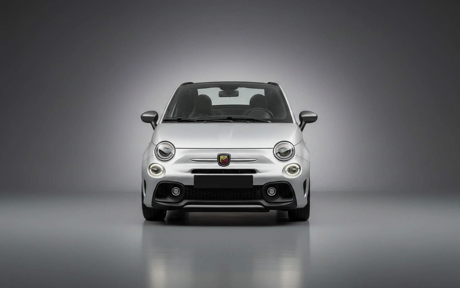 Abarth 595 Competizione Silver 2021 — exterior side view