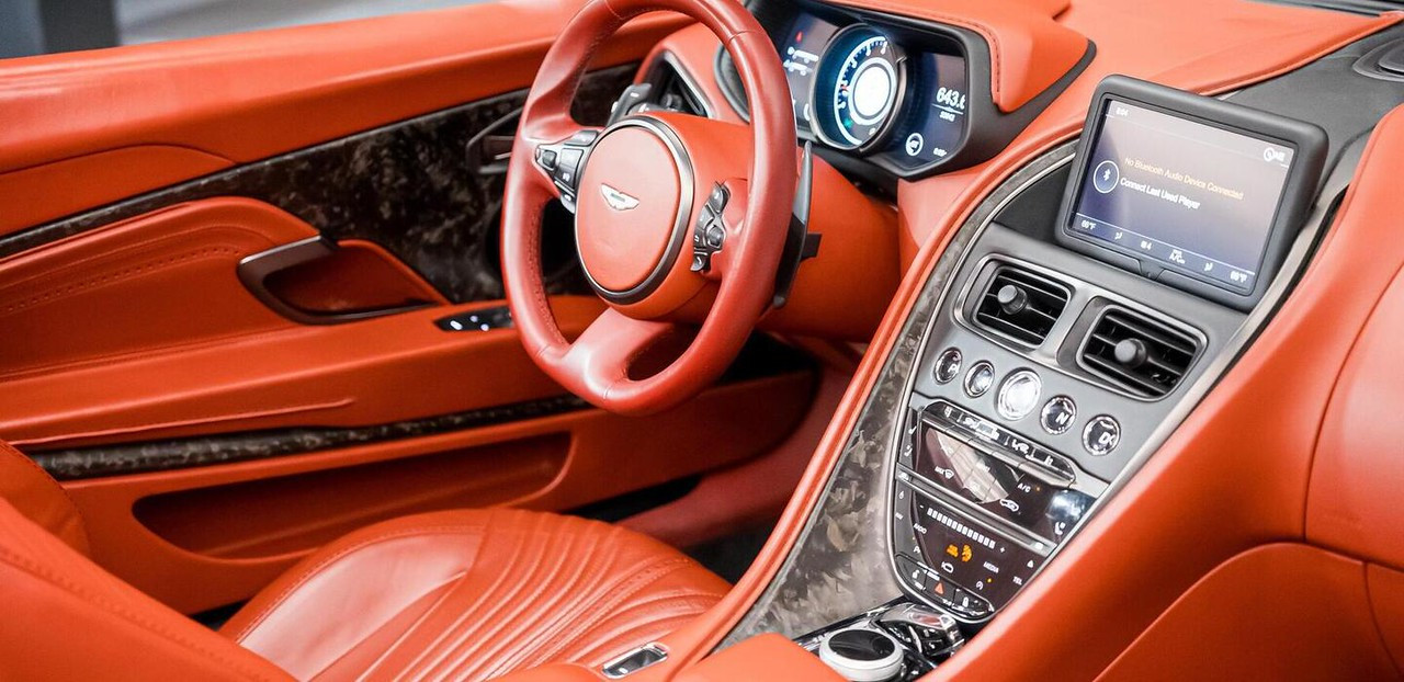 Aston Martin DB11 Silver 2019 — photo 15