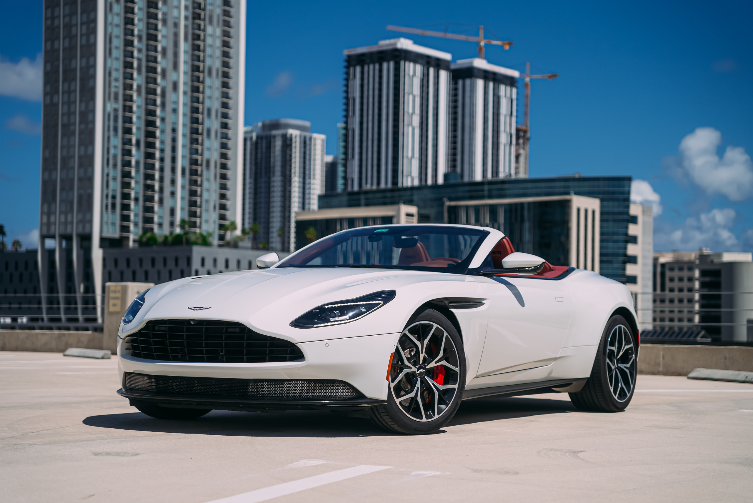 Aston Martin DB11 Silver 2019 — photo 8