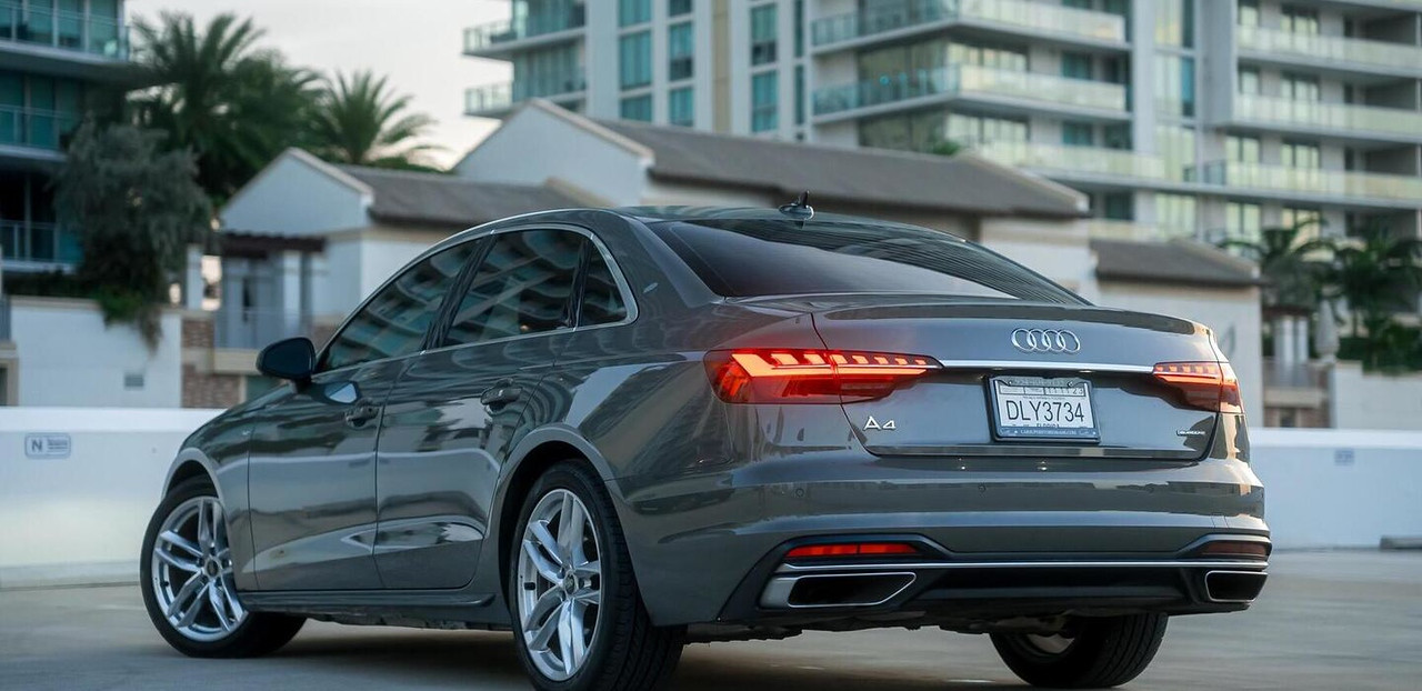 Audi A4 Grey 2023 — photo 6