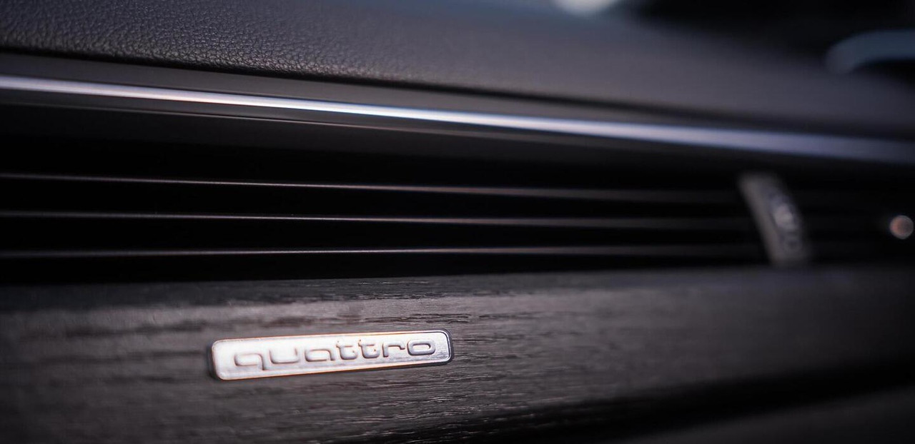 Audi A4 Grey 2023 — photo 10