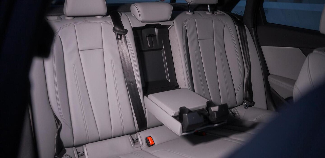 Audi A4 Grey 2023 — photo 11