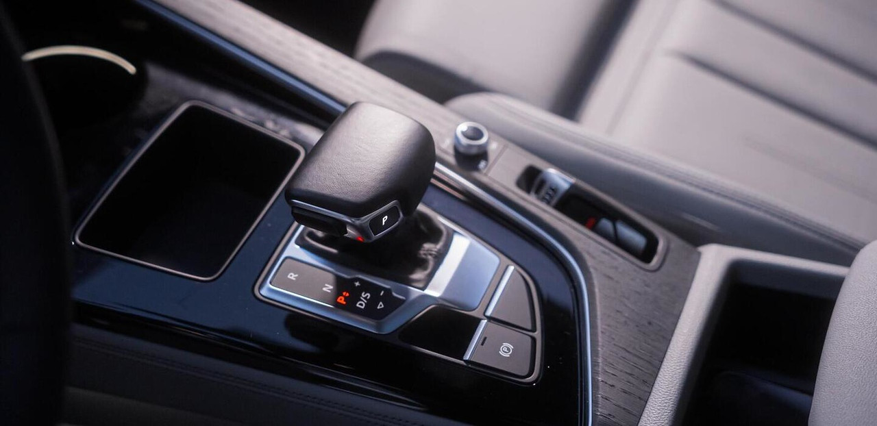 Audi A4 Grey 2023 — photo 12