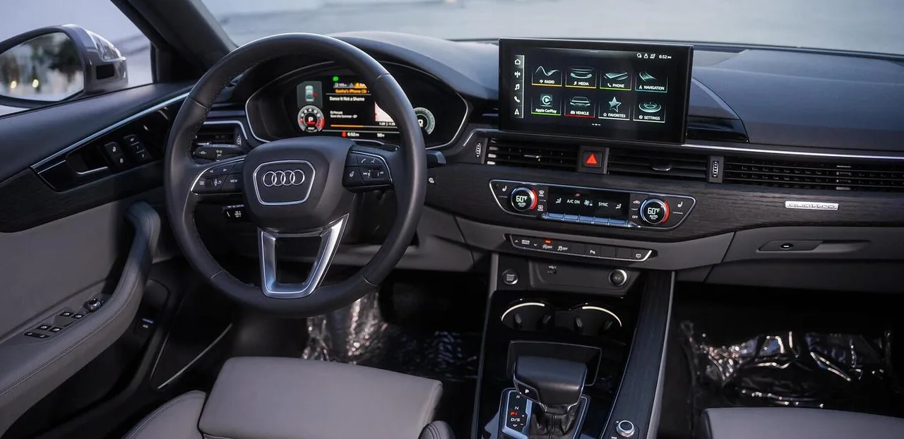 Audi A4 Grey 2023 — photo 13