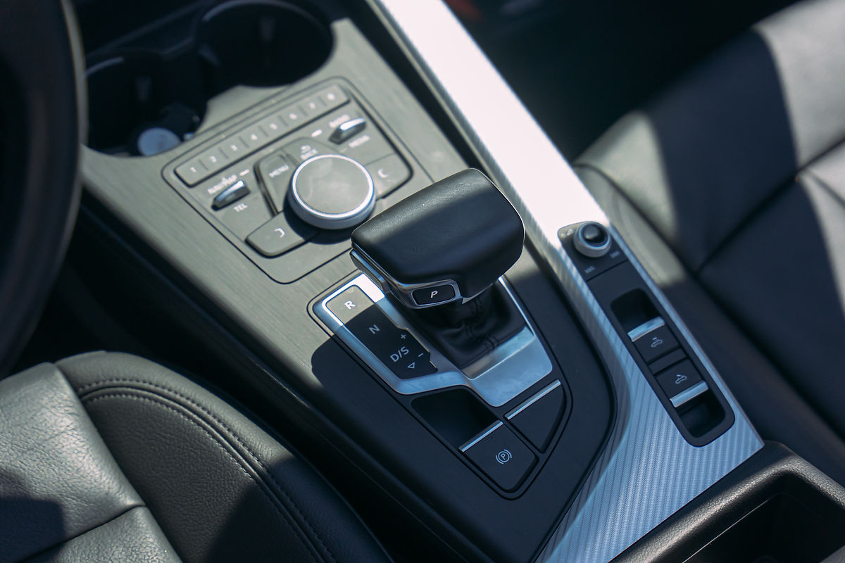 Audi A5 Black 2018 — photo 8