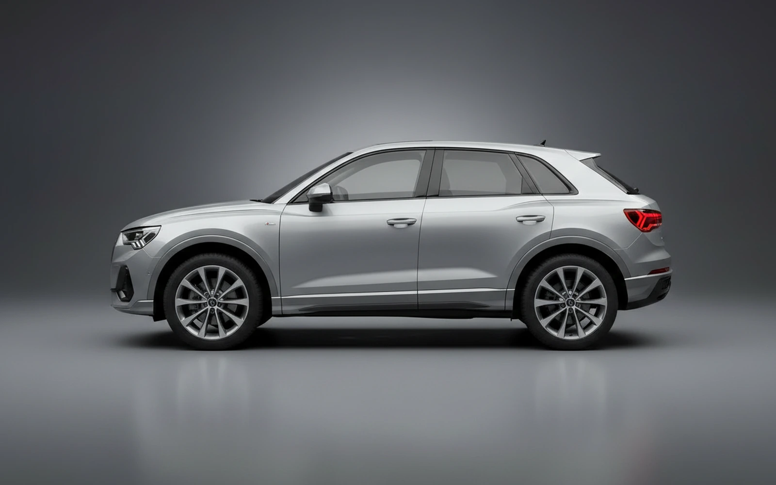 Audi Q3 Plata 2025 — exterior rear view
