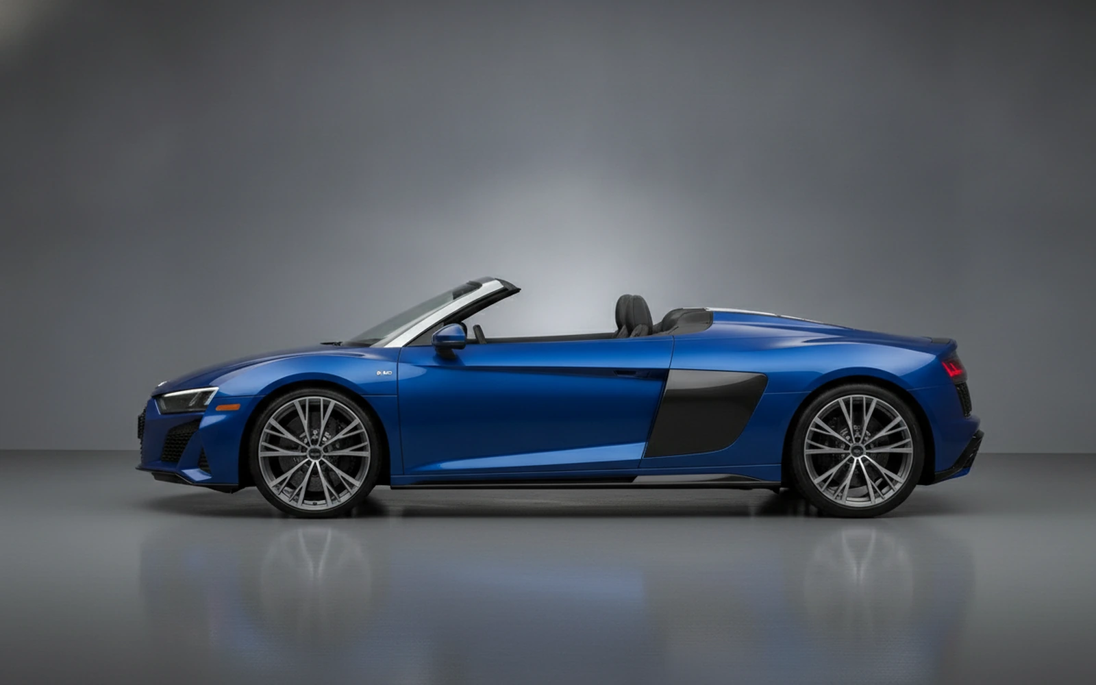 Audi R8 Spyder Blue 2022 — exterior rear view