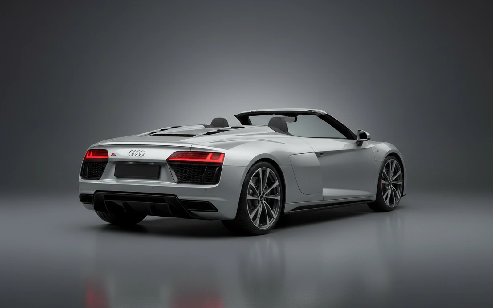 Audi R8 Spyder Silver 2022 — interior dashboard