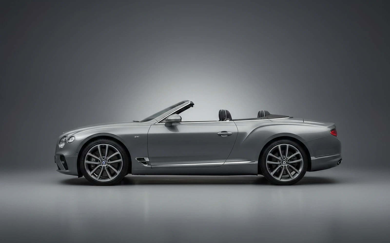 Bentley Continental GTC Grey 2022 — exterior rear view