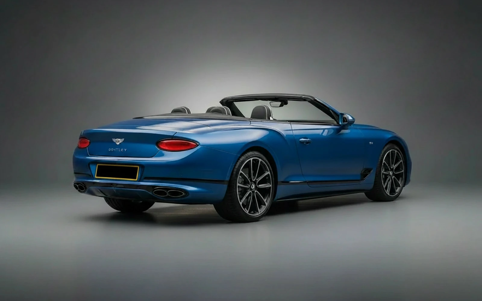 Bentley Continental GT Speed Edition W12 Convertible Blue 2022 — interior dashboard