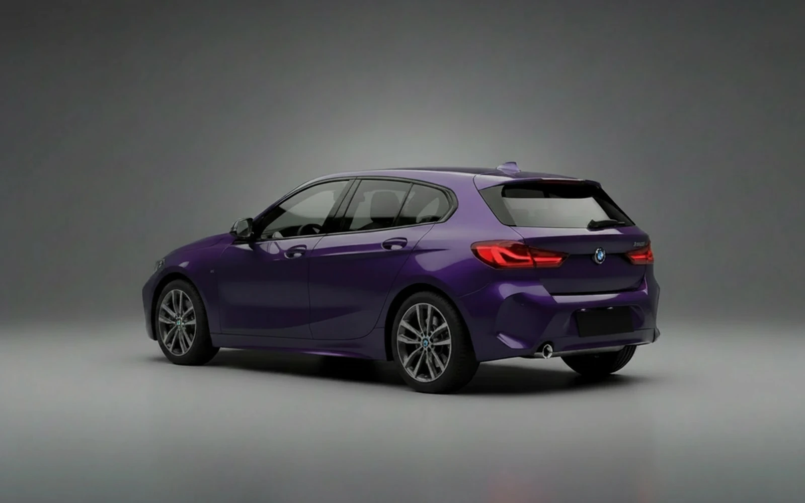 BMW 118i Purple 2025 — interior dashboard