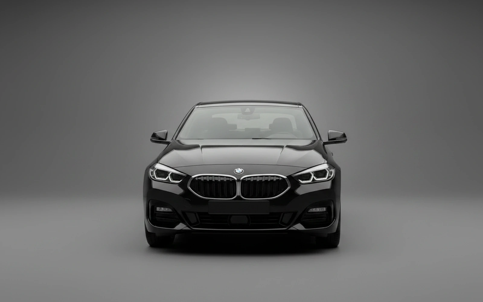 BMW 218i Negro 2025 — exterior side view