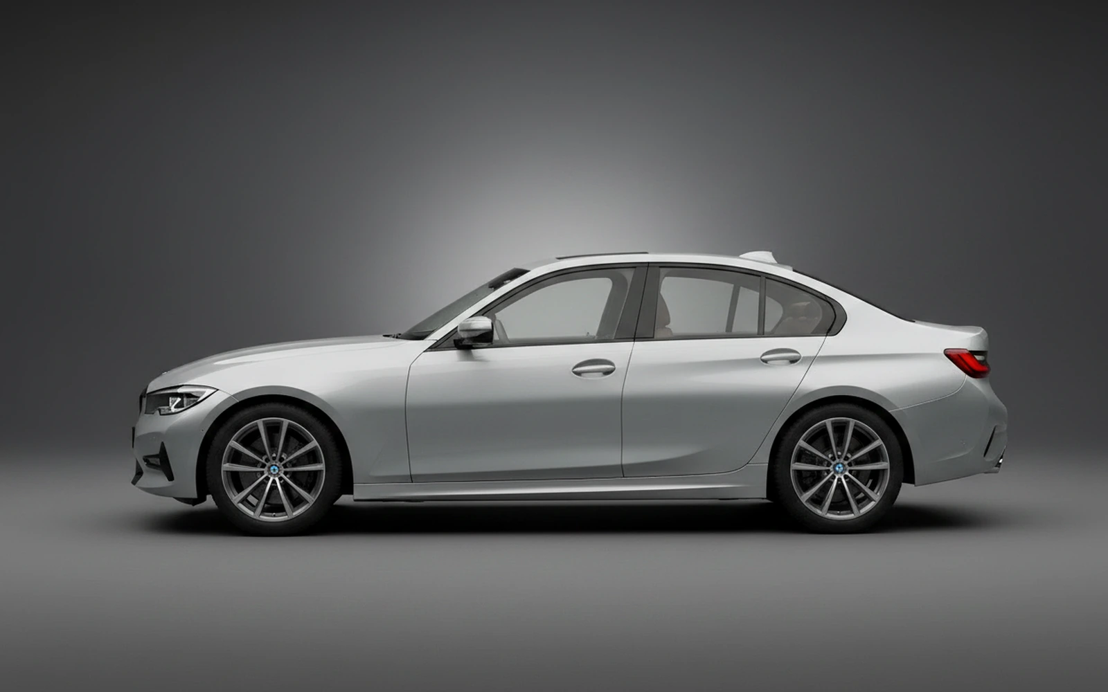 BMW 330 Plata 2024 — exterior rear view