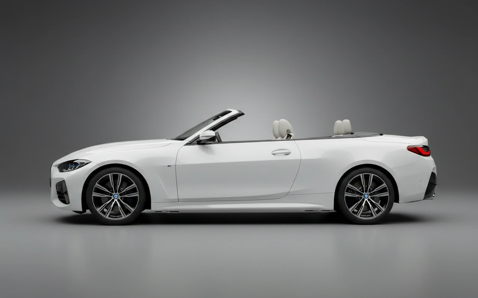 BMW 430i xDrive Convertible White 2022 — exterior rear view