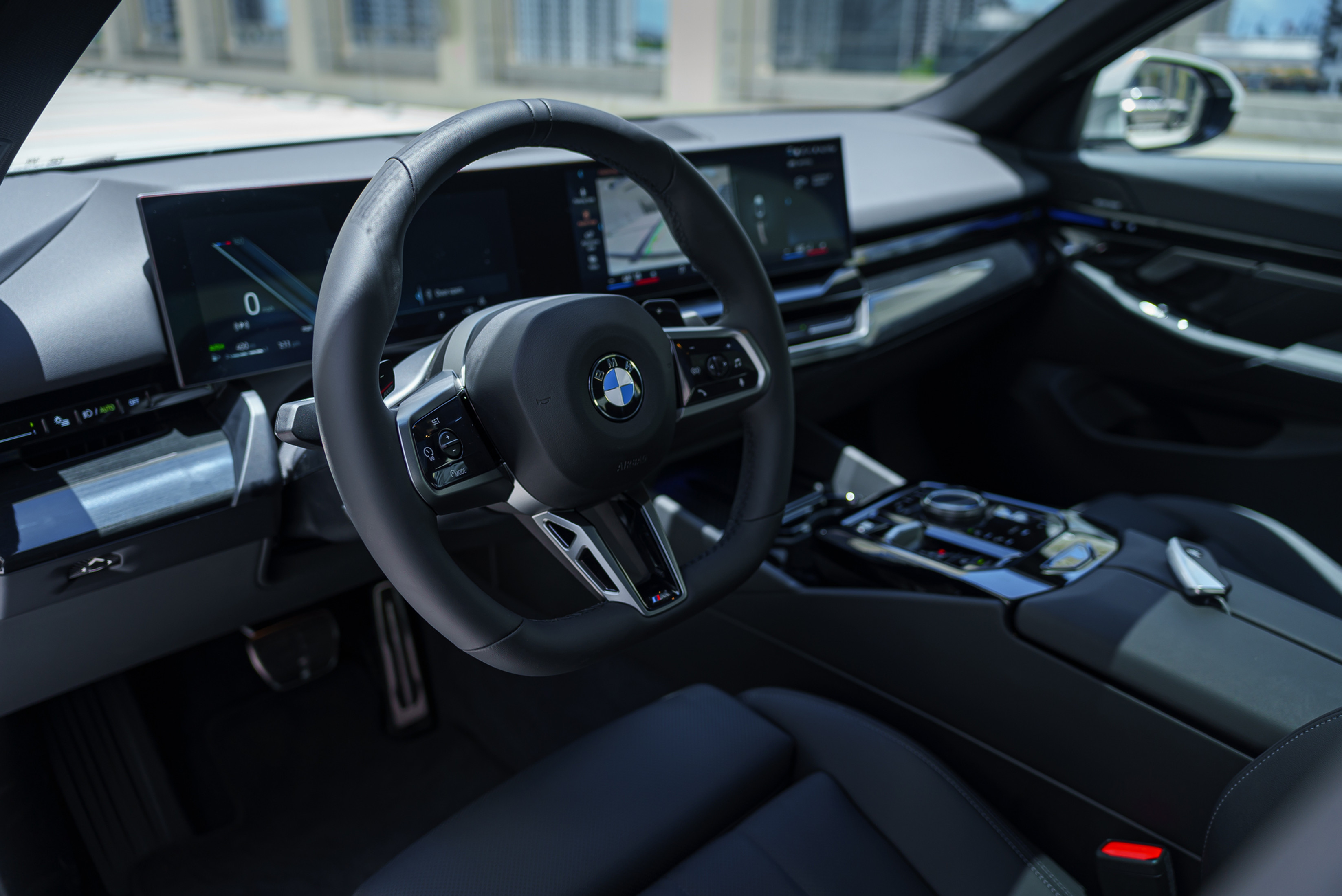 BMW 5 Series Black — photo 8