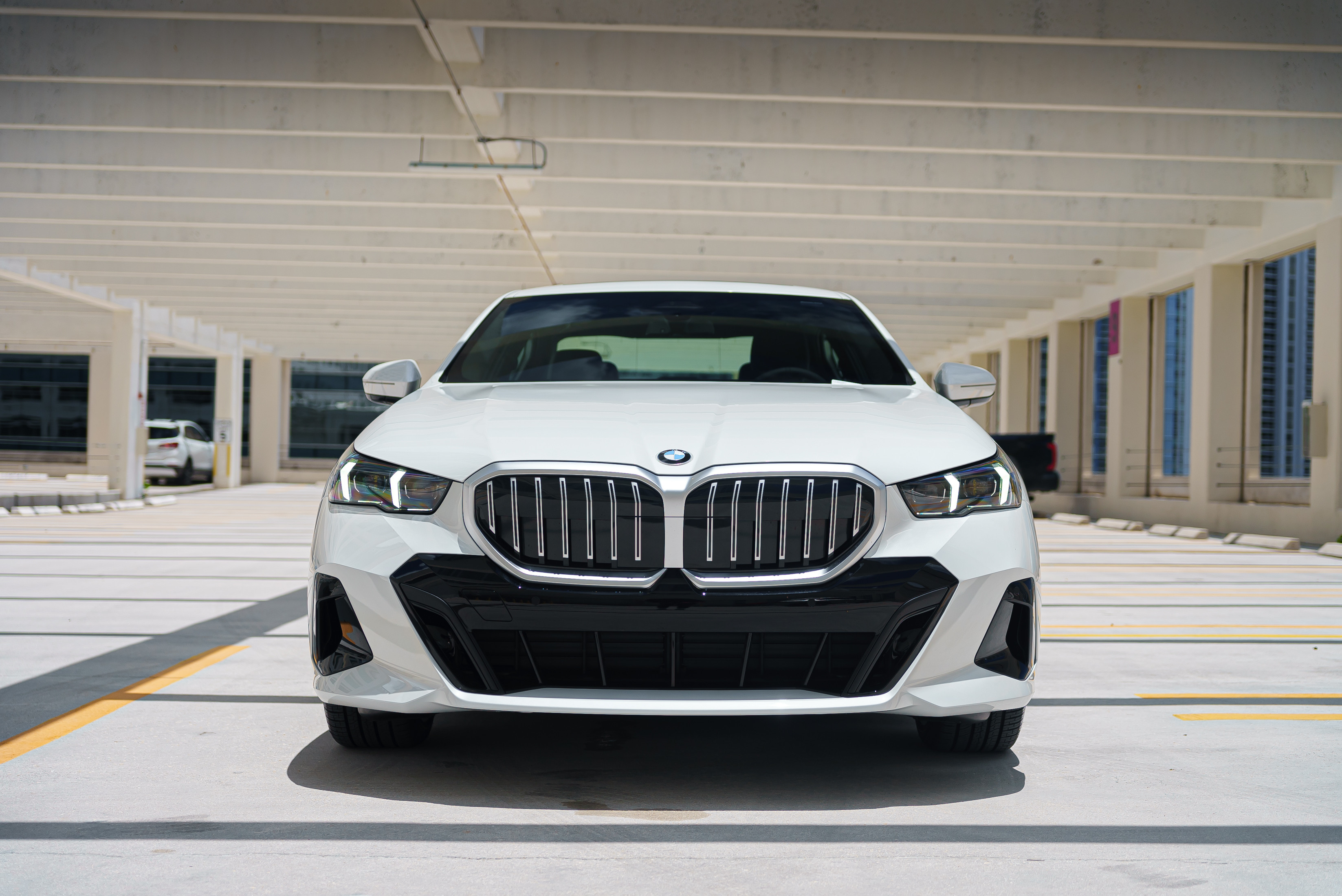 BMW 5 Series Black — interior seats