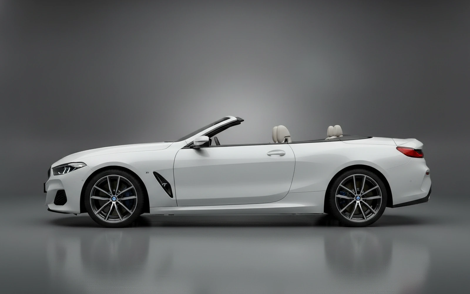 BMW 840i Convertible White 2022 — exterior rear view