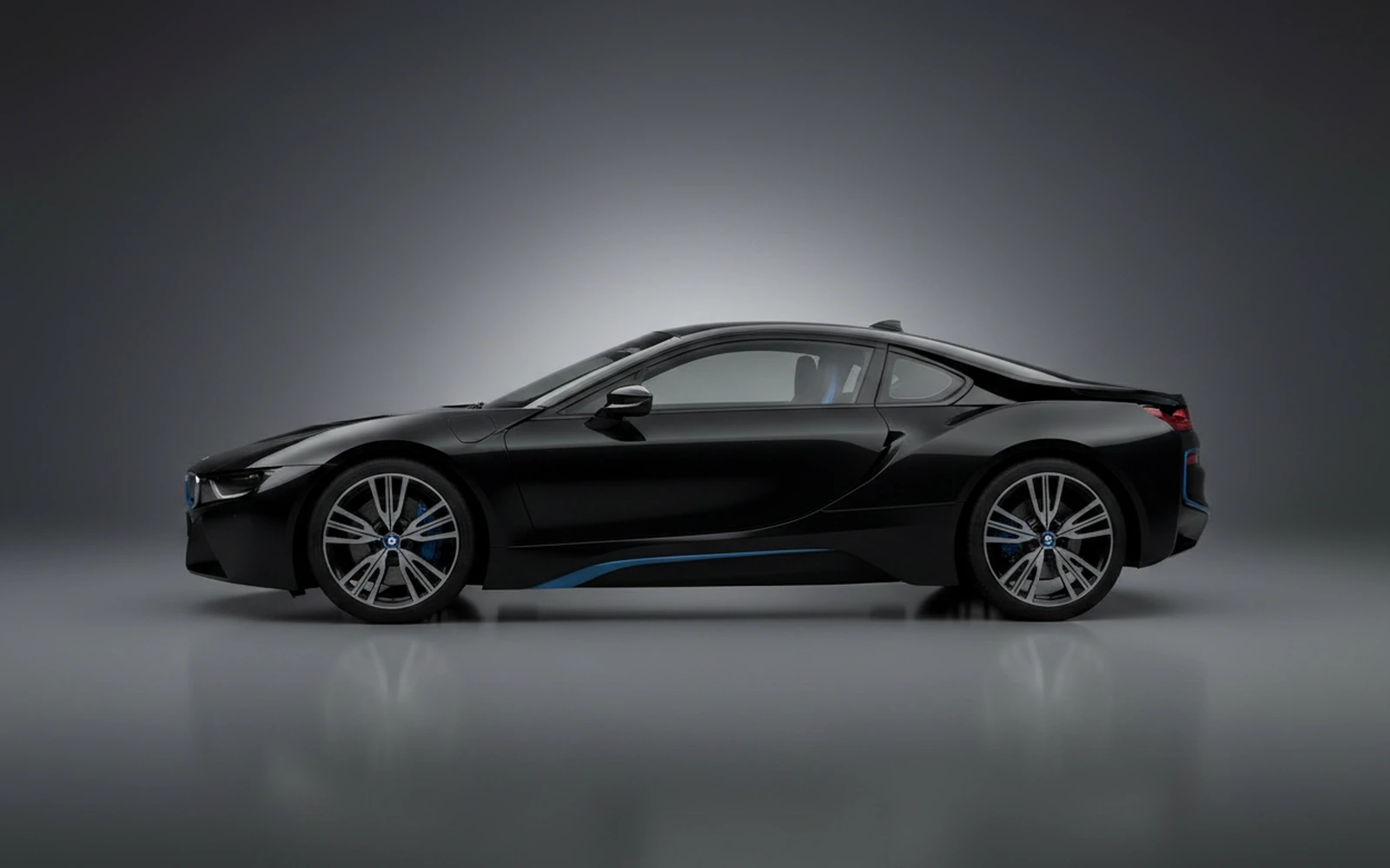 BMW i8 Negro 2022 — exterior rear view