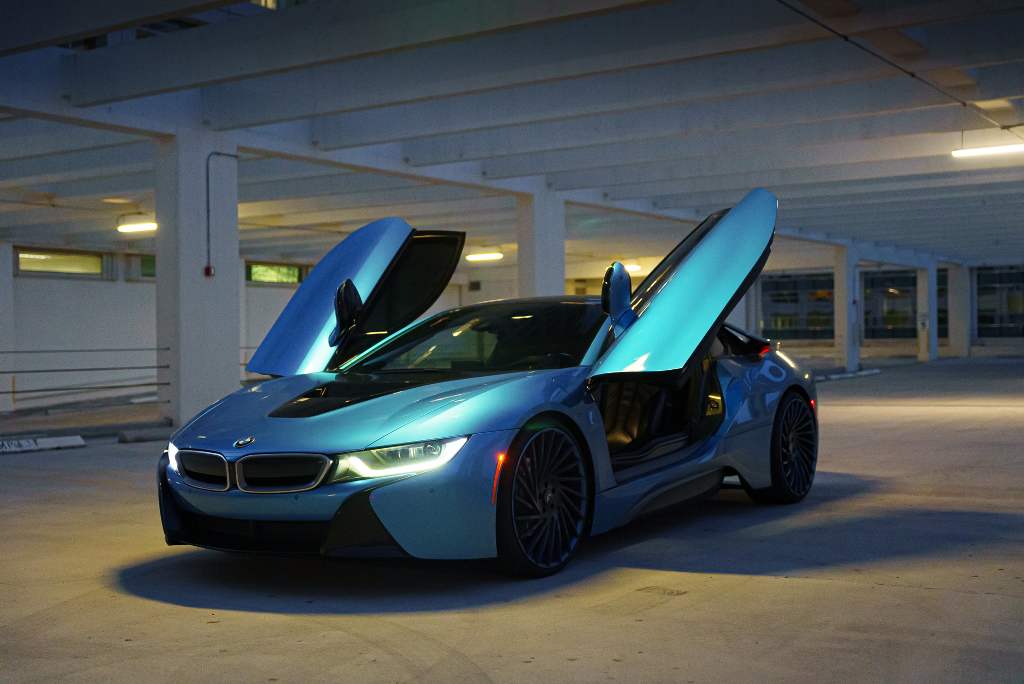 BMW I8 White for rent in Miami — exterior photo