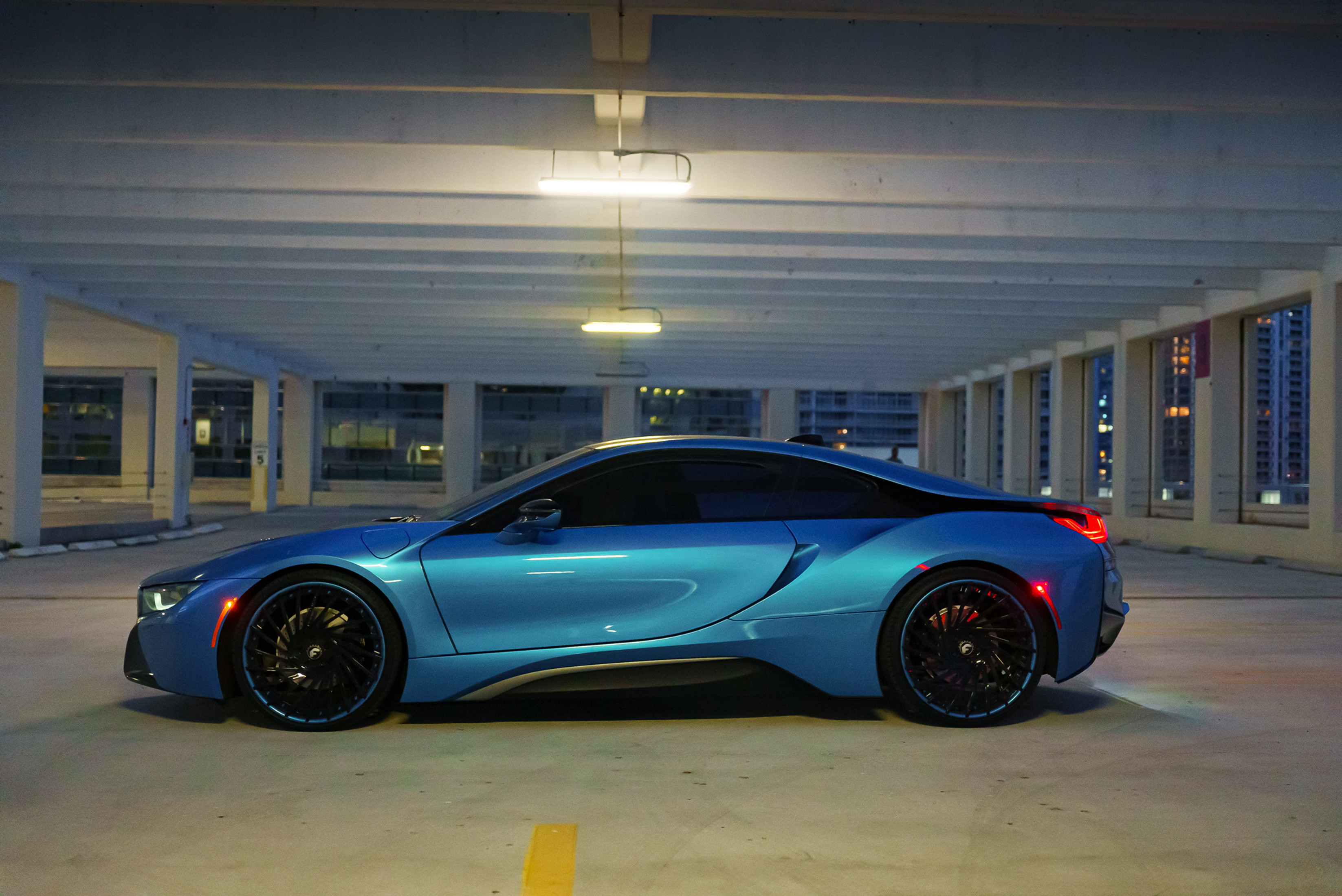 BMW i8 White — interior dashboard