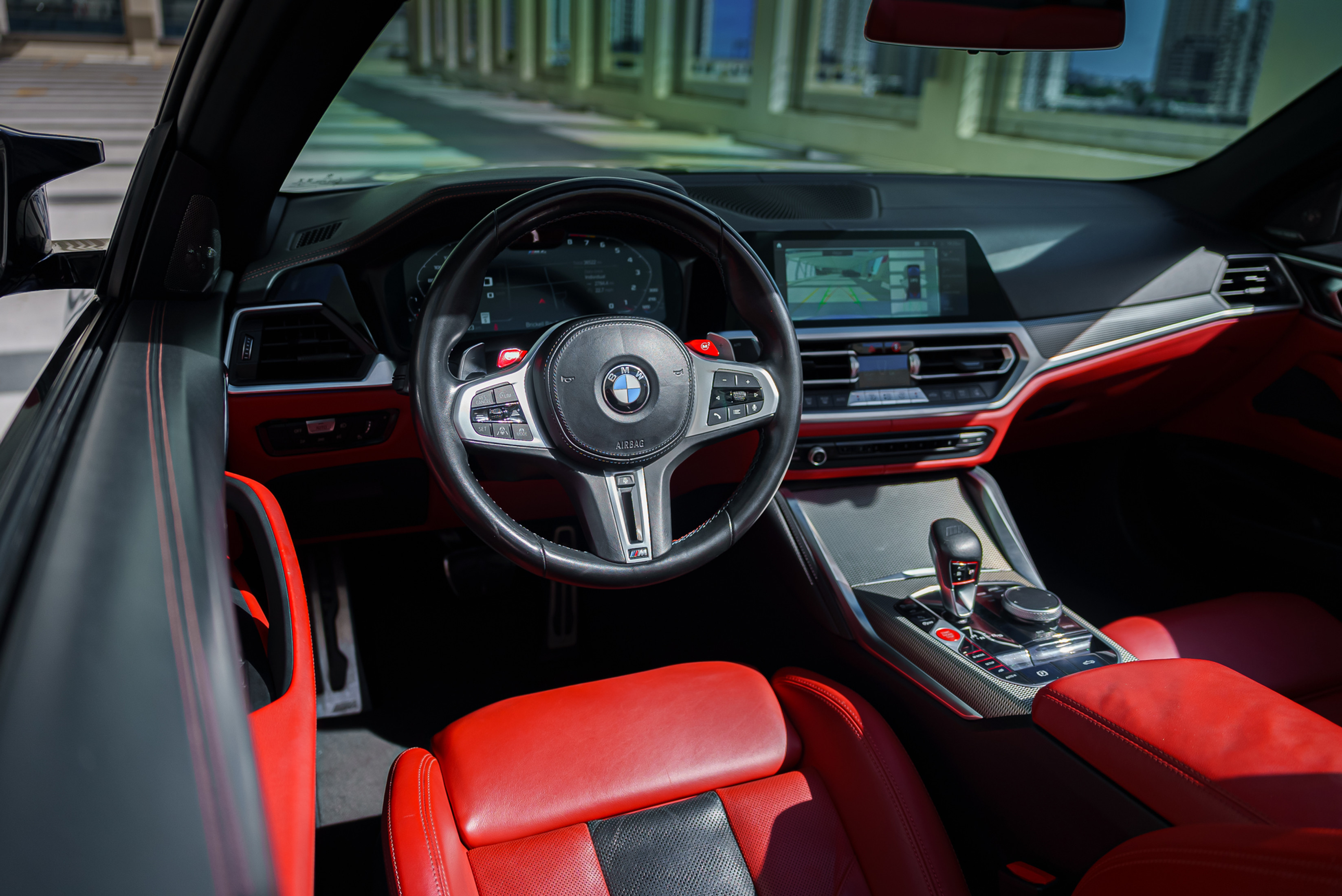 BMW M4 White — interior dashboard