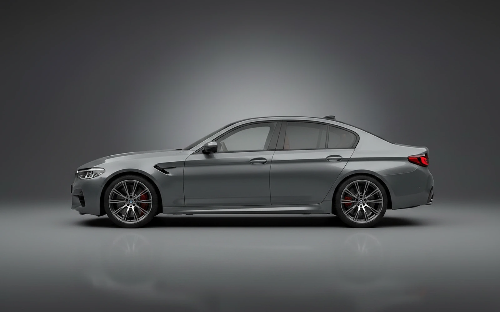BMW M5 Competition Gris 2023 — exterior rear view