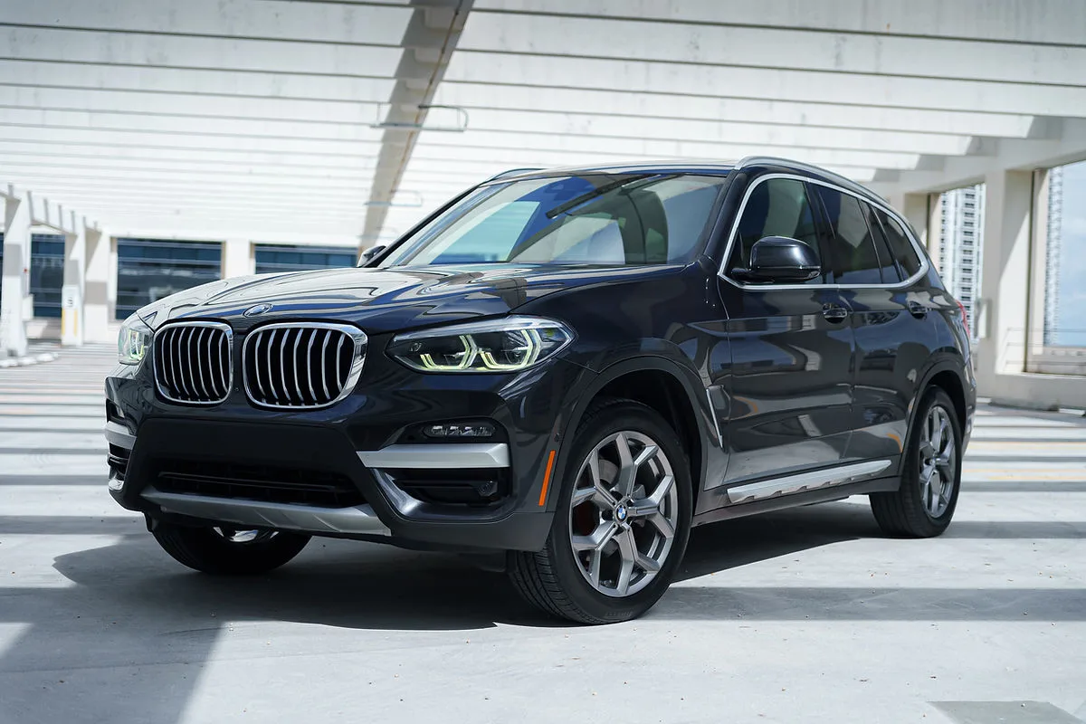 BMW X3 Gray 2022 — interior seats