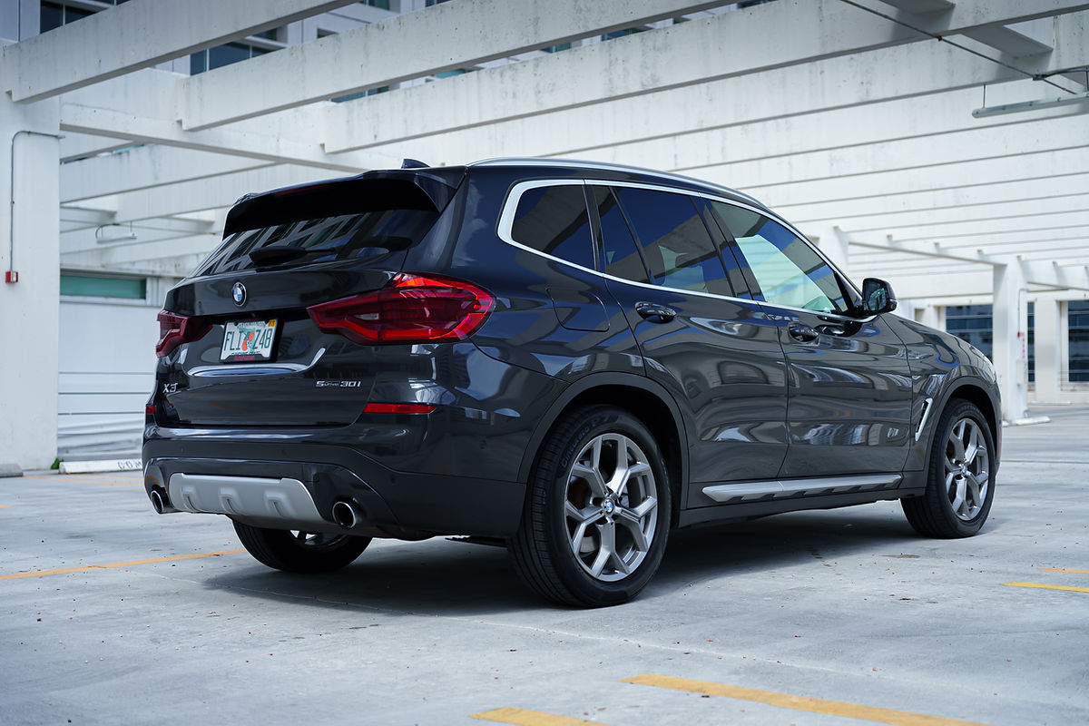 BMW X3 Gray 2022 — photo 8