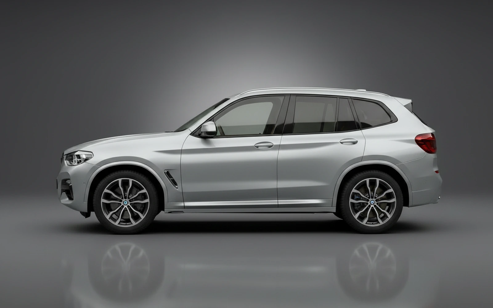 BMW X3 xDrive30i Silver 2025 — exterior rear view