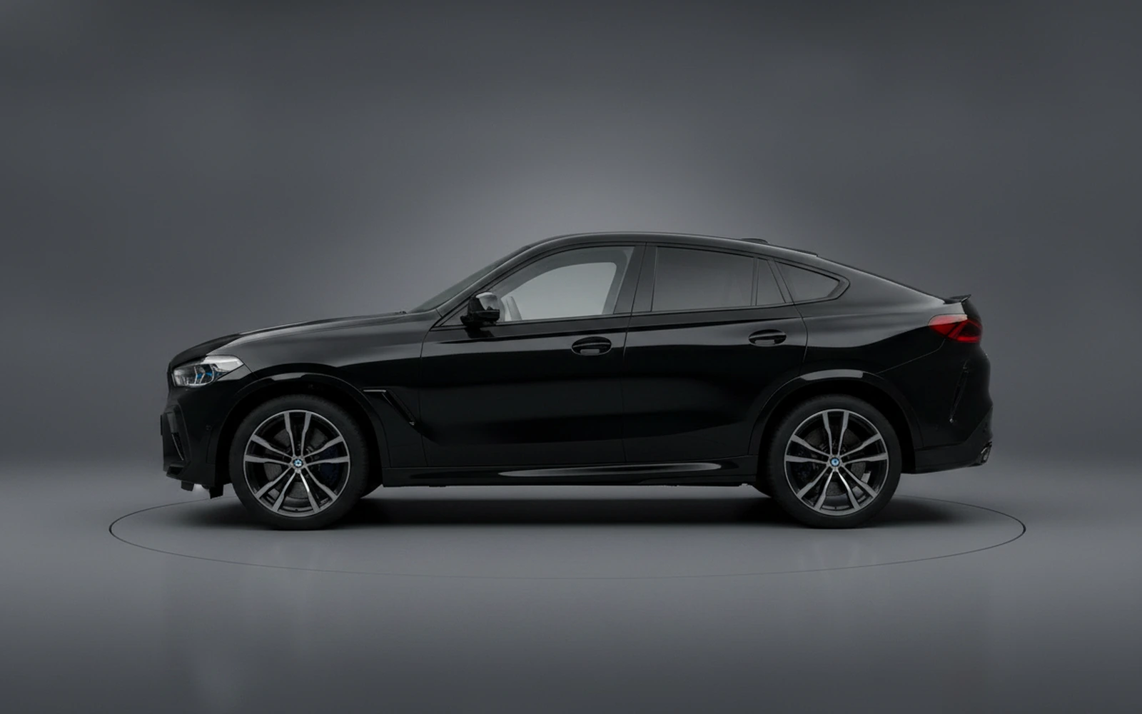 BMW X6M Competition Black 2021 — exterior rear view