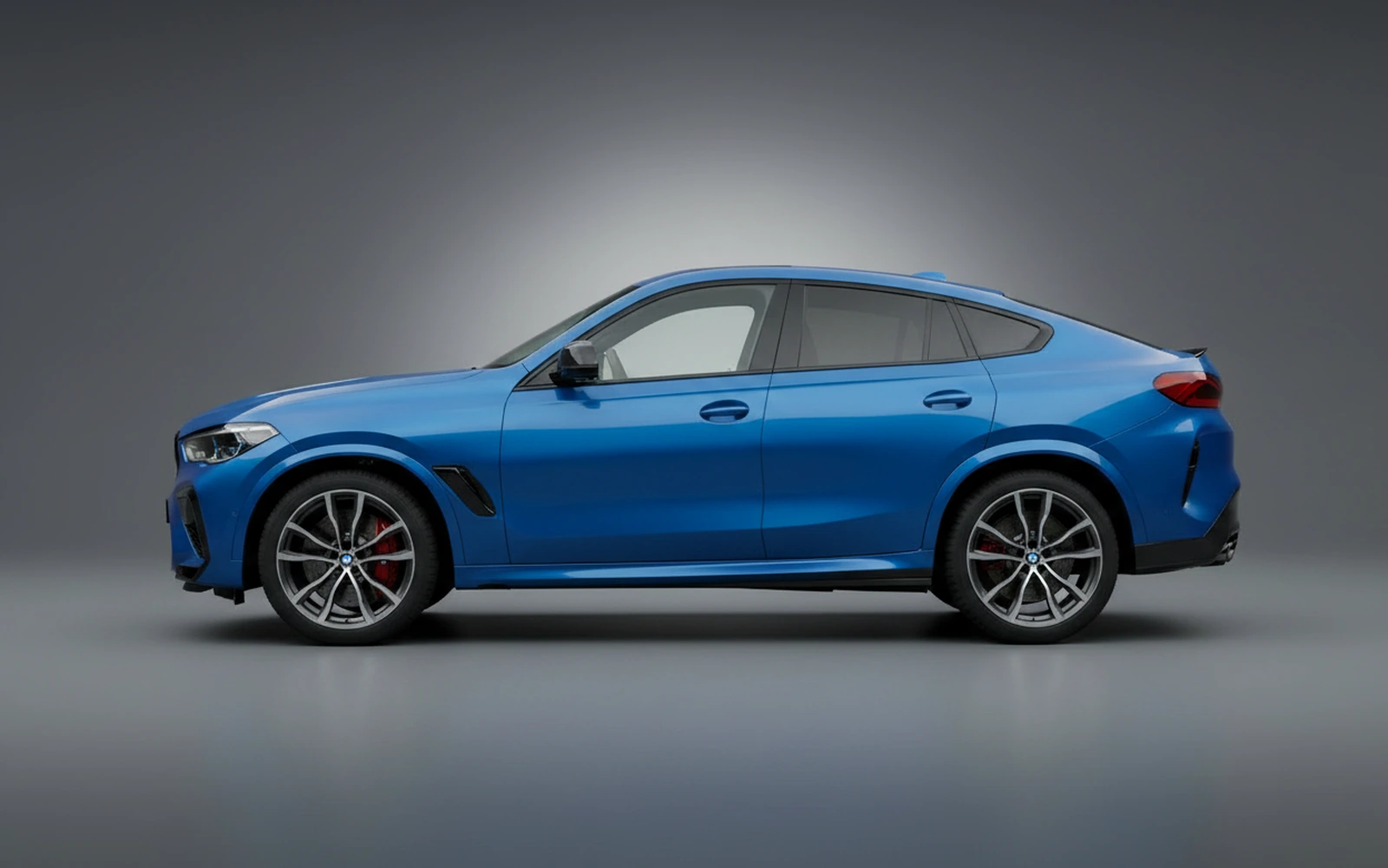 BMW X6m Competition Blue 2021 — exterior rear view