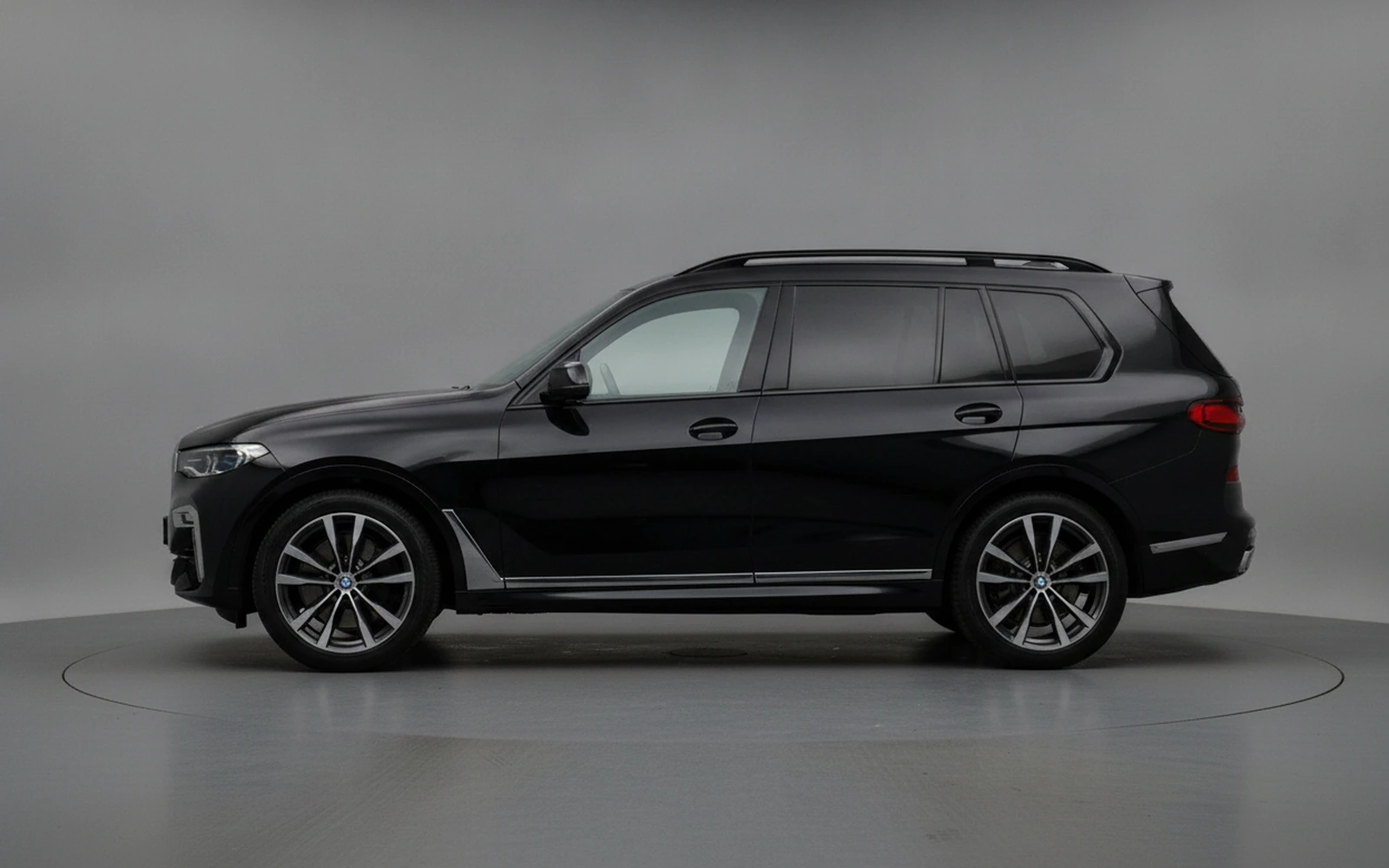 BMW X7 Black 2023 — exterior rear view