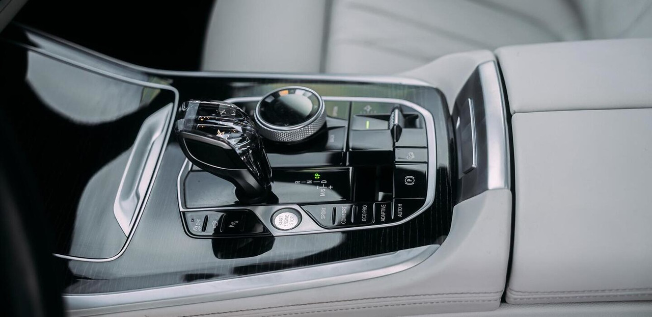 BMW X7 Black — photo 6