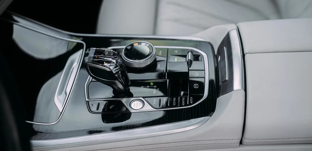 BMW X7 Black — photo 6