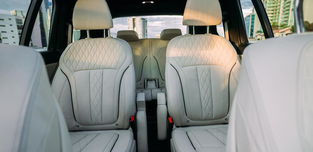 BMW X7 Black — photo 15