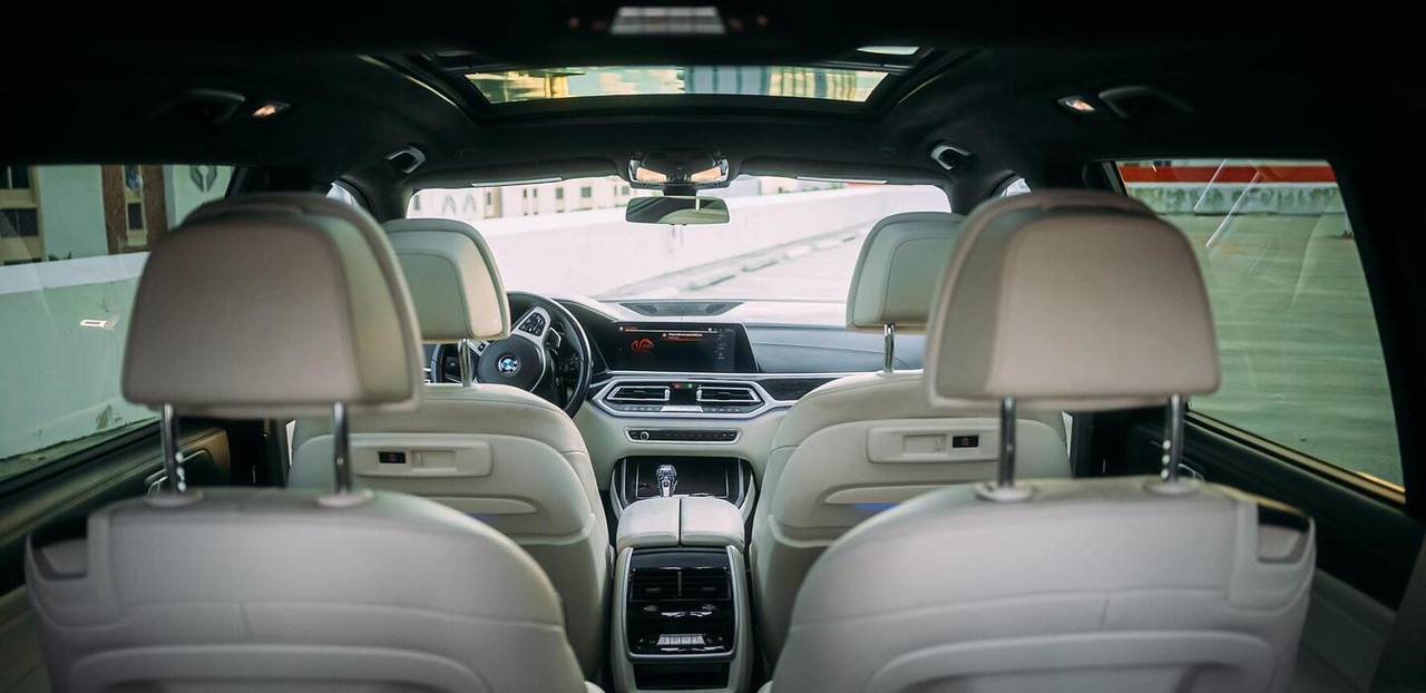 BMW X7 Black — photo 10