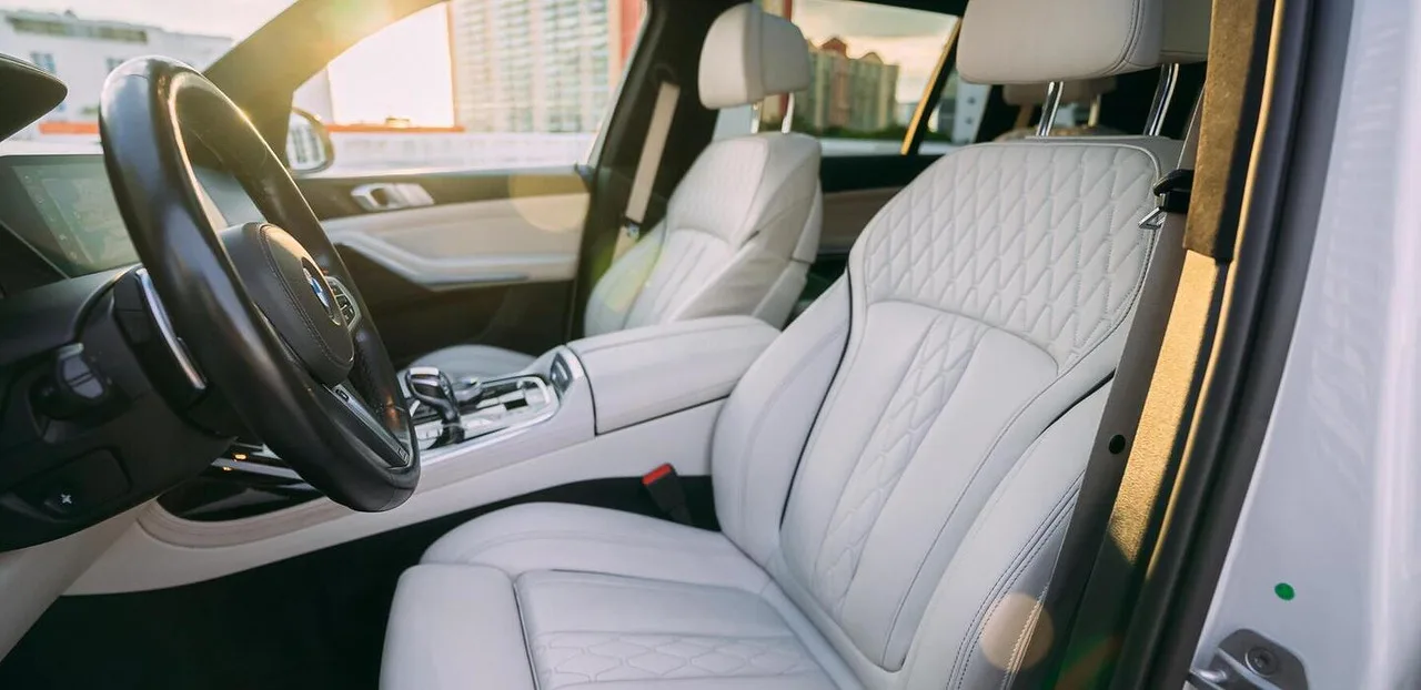 BMW X7 Black — interior dashboard