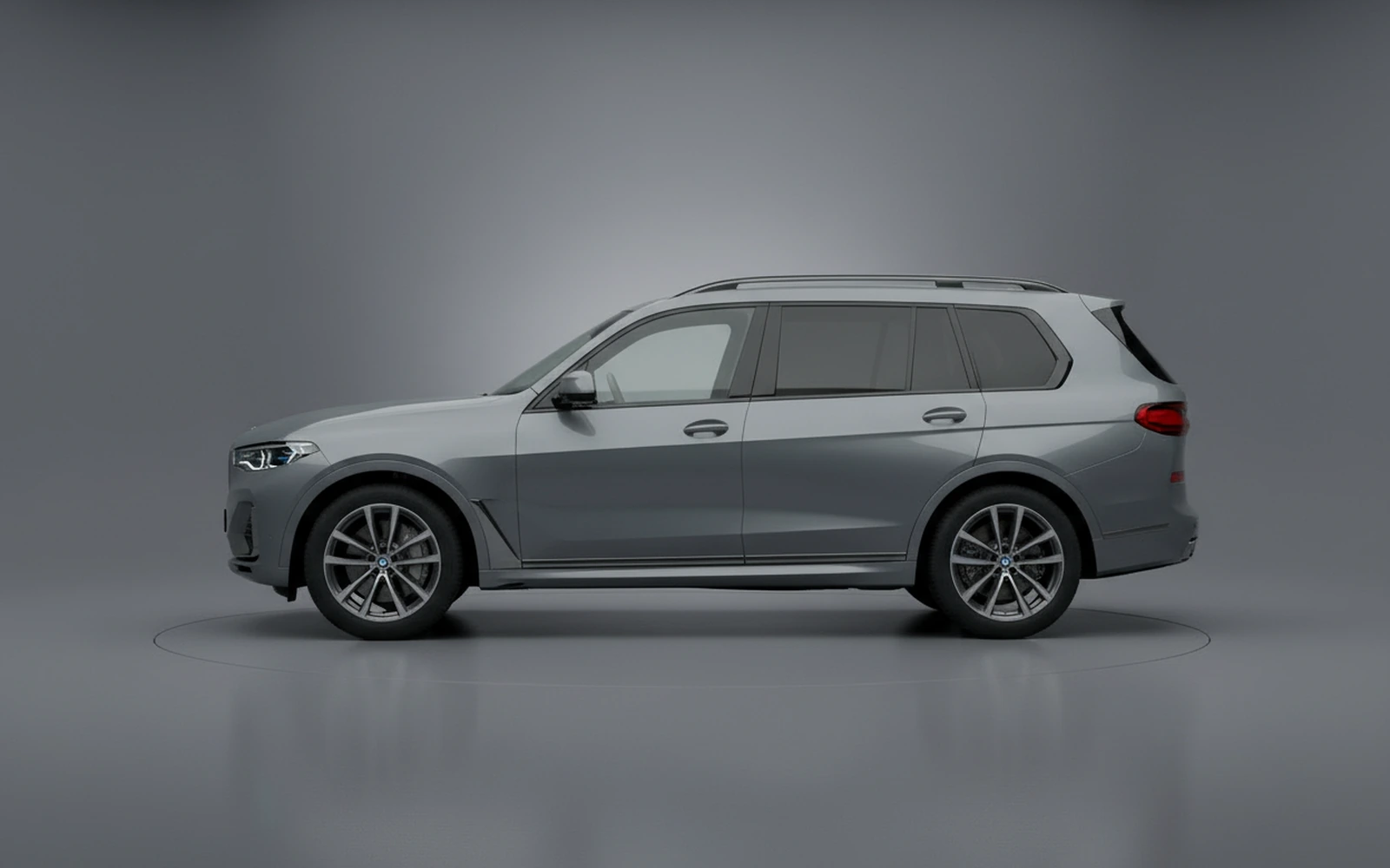 BMW X7 40i Grey 2025 — exterior rear view