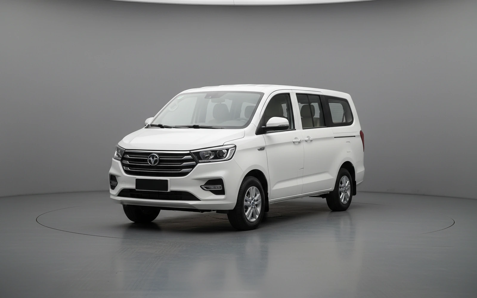 Changan Hunter Hunter RV White 2025 for rent in Miami — exterior photo