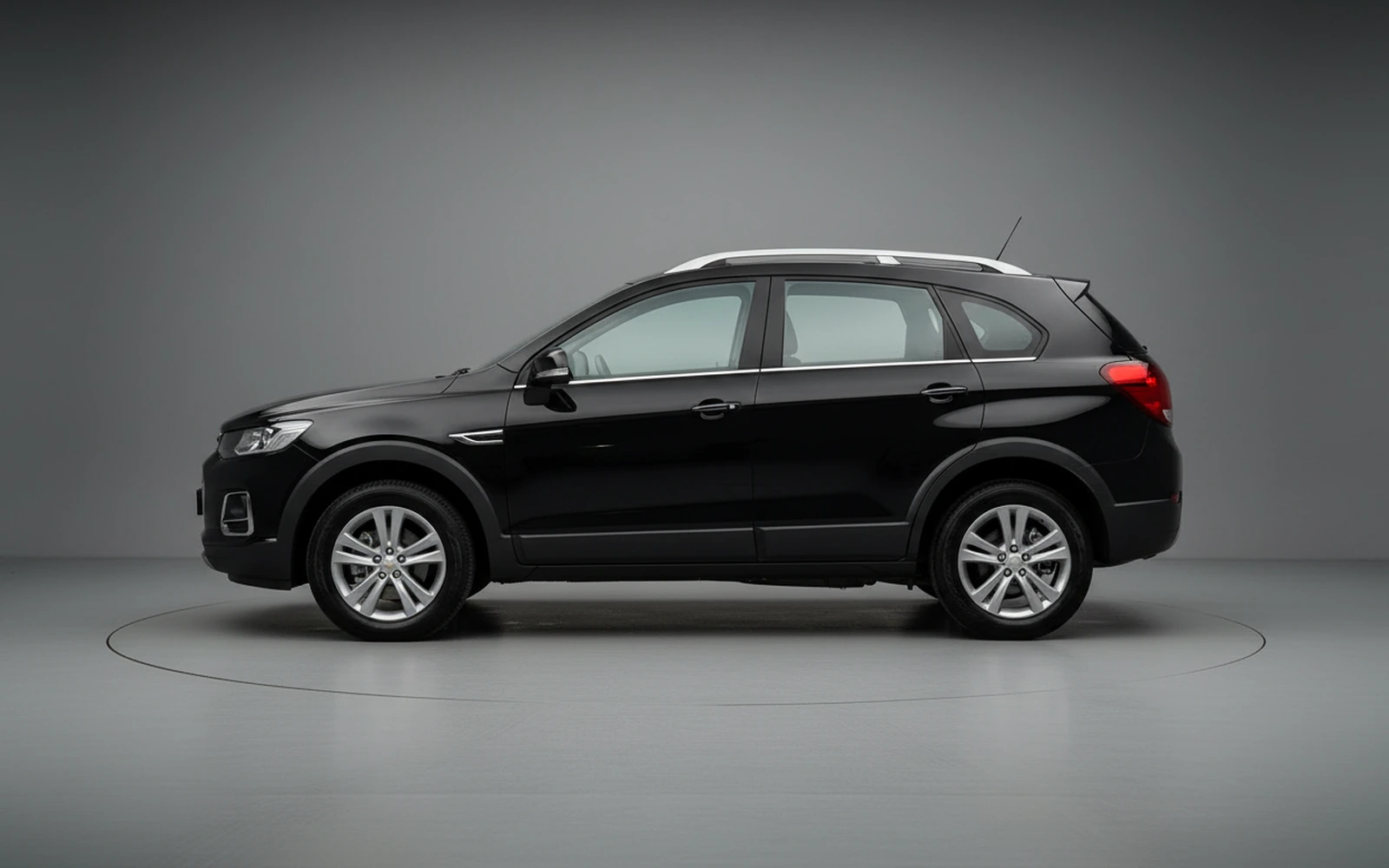 Chevrolet Captiva 7-Seater Black 2023 — exterior rear view
