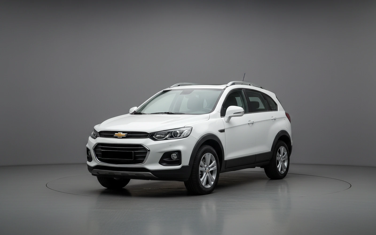 Chevrolet Captiva White 2023 for rent in Miami — exterior photo