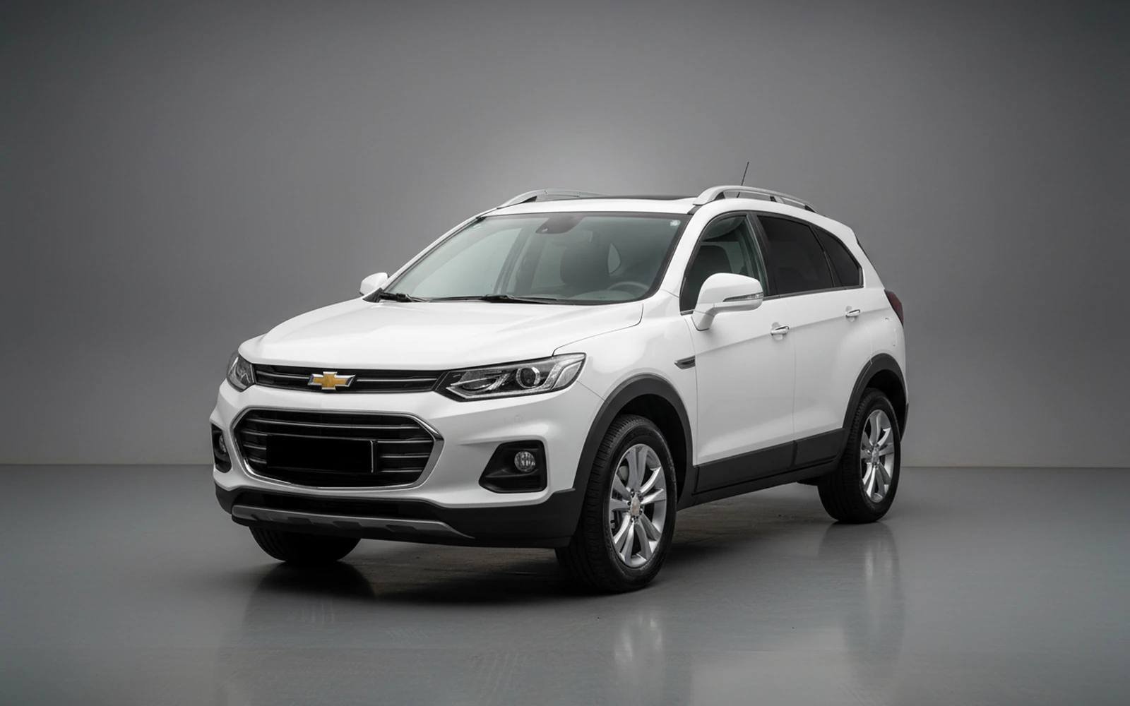 Chevrolet Captiva White 2025 for rent in Miami — exterior front view