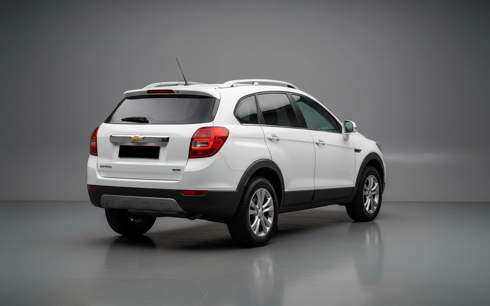 Chevrolet Captiva White 2025 — interior dashboard