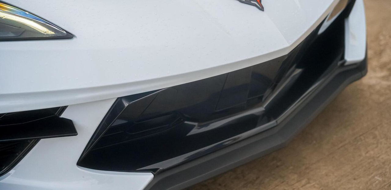 Chevrolet Corvette Stingray Black 2023 — photo 12