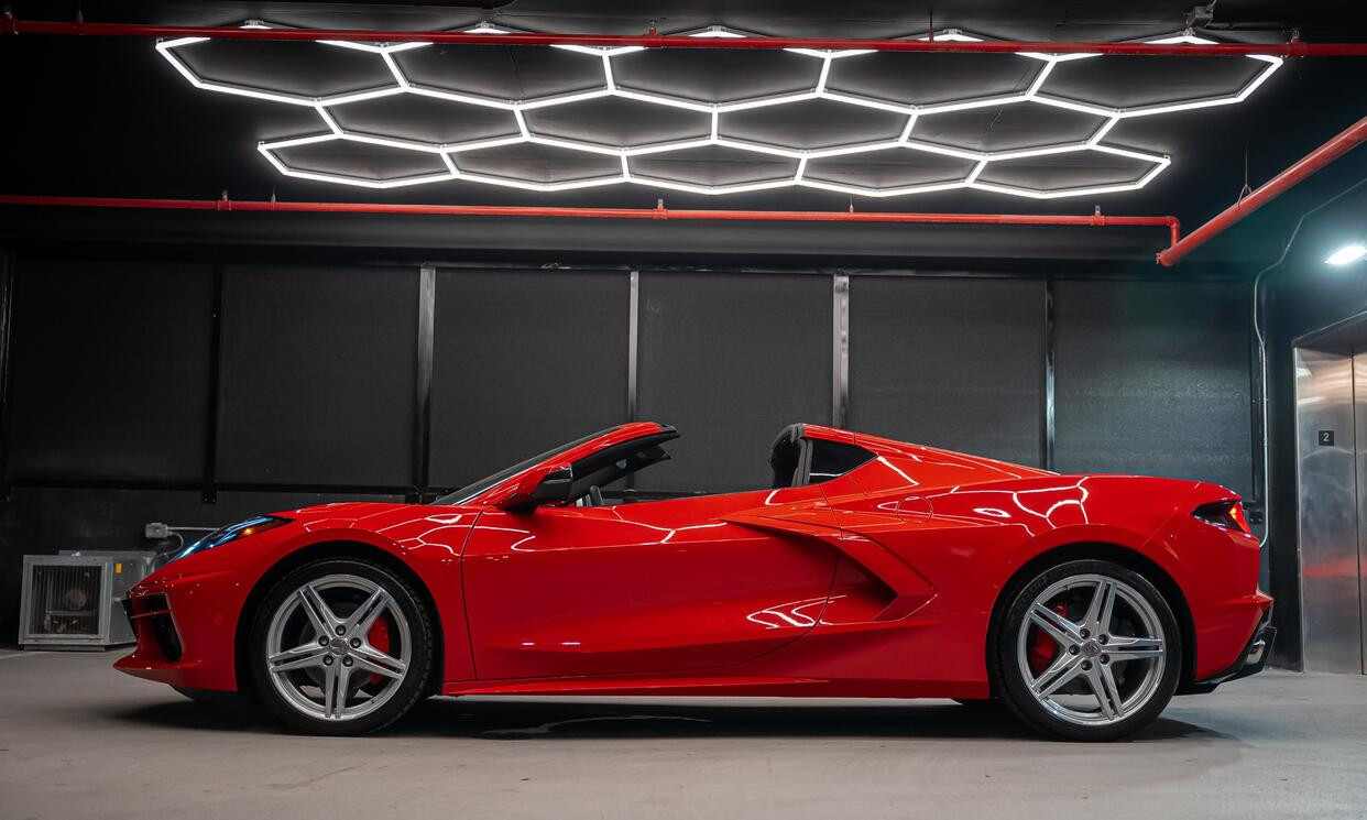 Chevrolet Corvette Stingray Red 2024 — photo 7