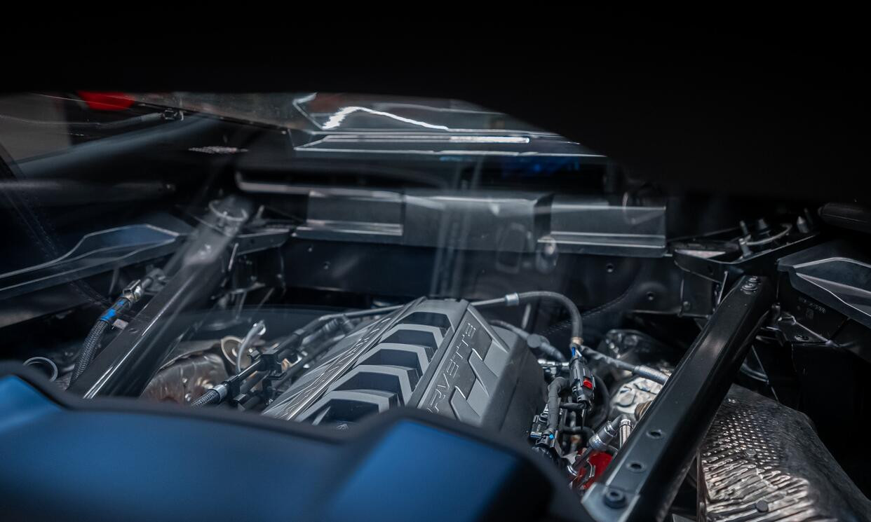 Chevrolet Corvette Stingray Red 2024 — interior seats