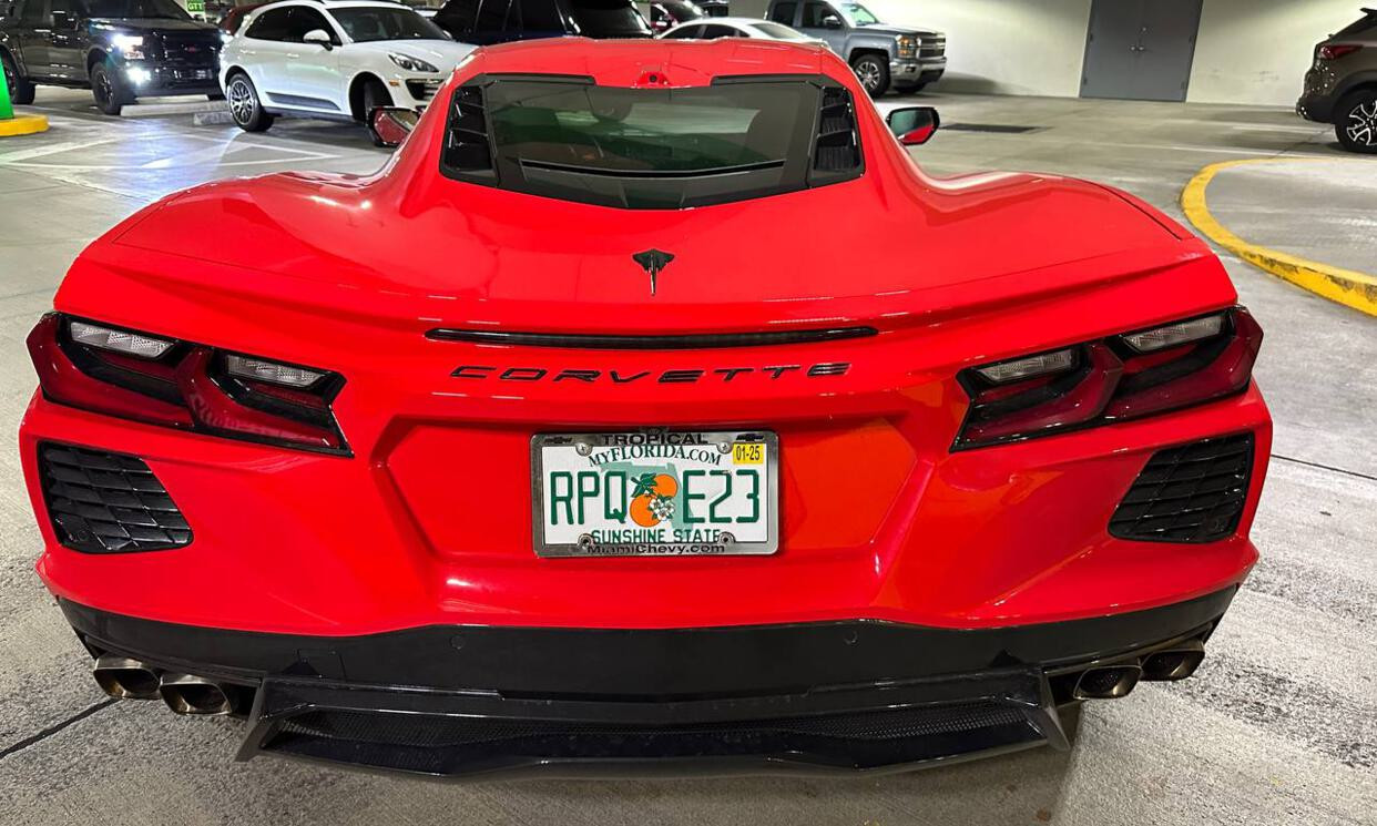 Chevrolet Corvette Stingray Convertible White 2024 — photo 7