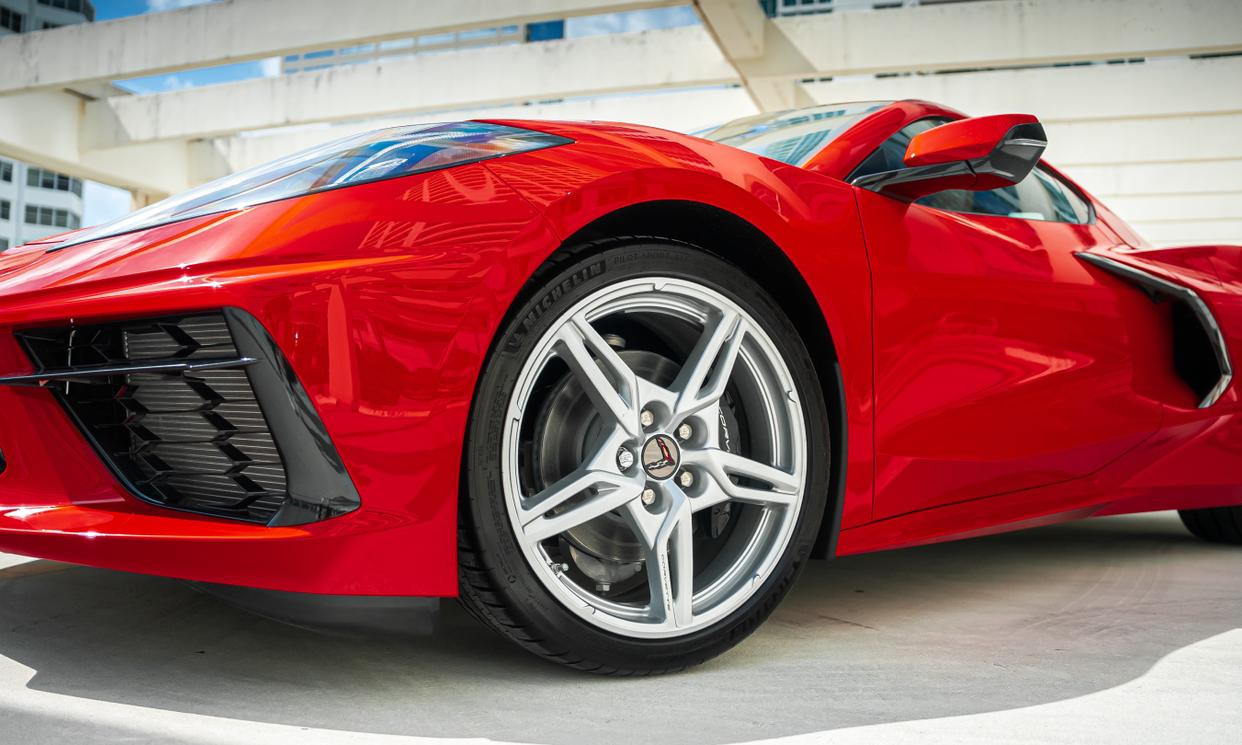 Chevrolet Corvette Stingray Convertible White 2024 — photo 8